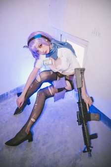 YIN荡的高中女学生小雪
